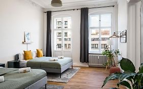 Riesiges Apartment Nahe Kudamm Sehr Schoener Altbau 123M2 Gross 12 Gaeste