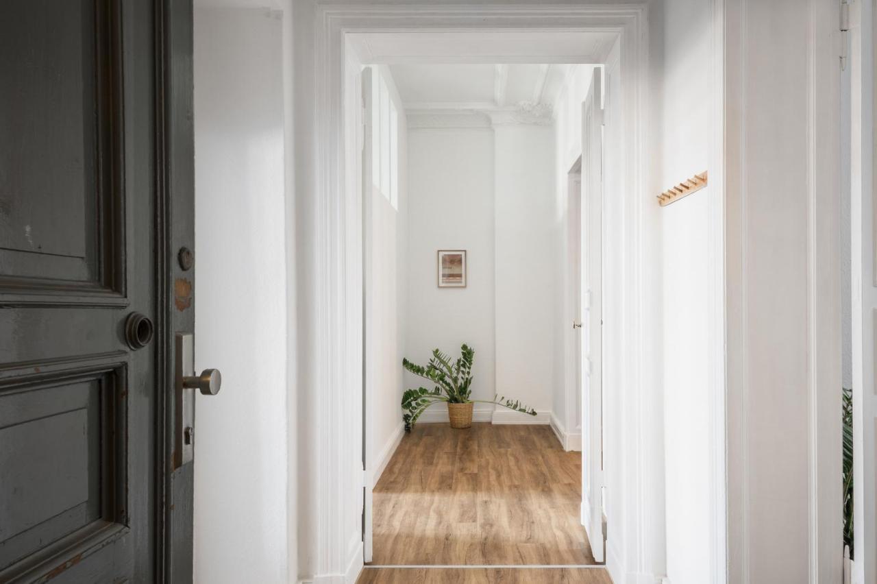 Riesiges Apartment Nahe Kudamm Sehr Schoner Altbau 123M2 Gross 12 Gaste Berlin Exterior foto