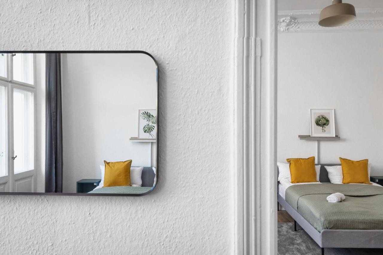 Riesiges Apartment Nahe Kudamm Sehr Schoner Altbau 123M2 Gross 12 Gaste Berlin Exterior foto