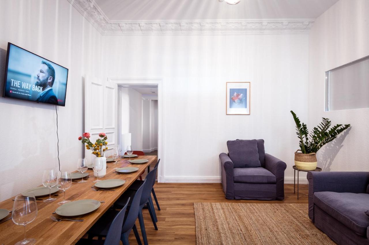 Riesiges Apartment Nahe Kudamm Sehr Schoner Altbau 123M2 Gross 12 Gaste Berlin Exterior foto